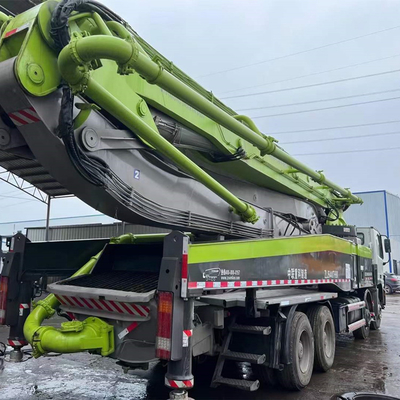A bomba concreta usada hidráulica do caminhão de Zoomlion fechou o laço 600 litros