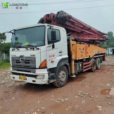 O caminhão montou a bomba concreta 42M With Boom para projetos de construção