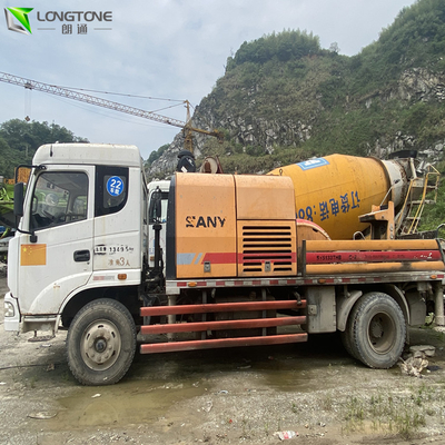 O caminhão montou a linha concreta usada bombas, bombeamento 186Kw concreto industrial