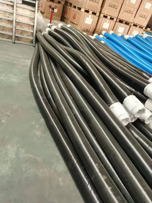 as peças condutoras da bomba concreta de 64mm conduzem a mangueira de borracha da explosão da areia da descarga do emplastro